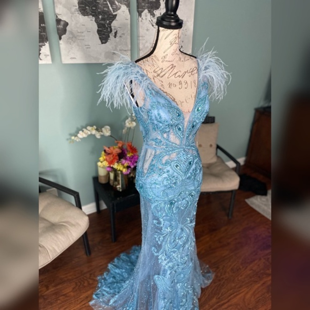 NWT Portia & Scarlett light blue sparkly feather evening gown